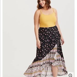 Torrid Floral wrap skirt size 3